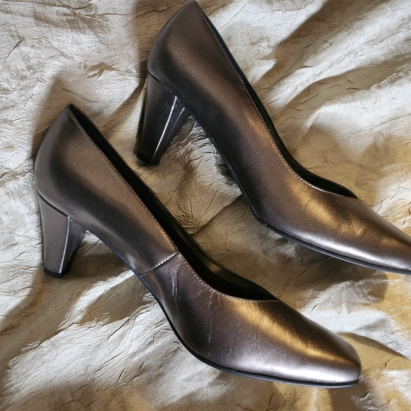 EUC Ros Hommerson Fine Leather Heels - Picture 4 of 9